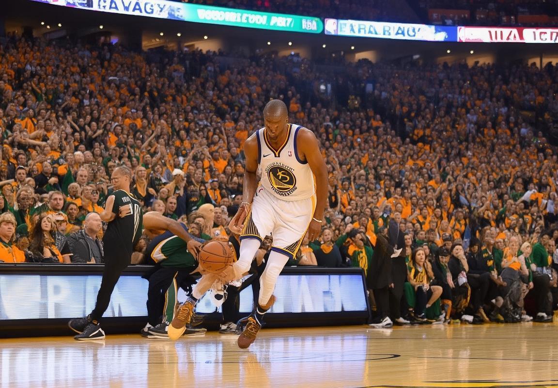 勇士爵士第三战：季后赛转折点战局反转(图4)